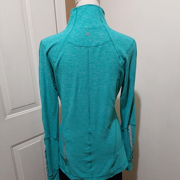 🌺 Like New Lululemon Half Zip Running Shirt/Shacket - Picture 4 of 16